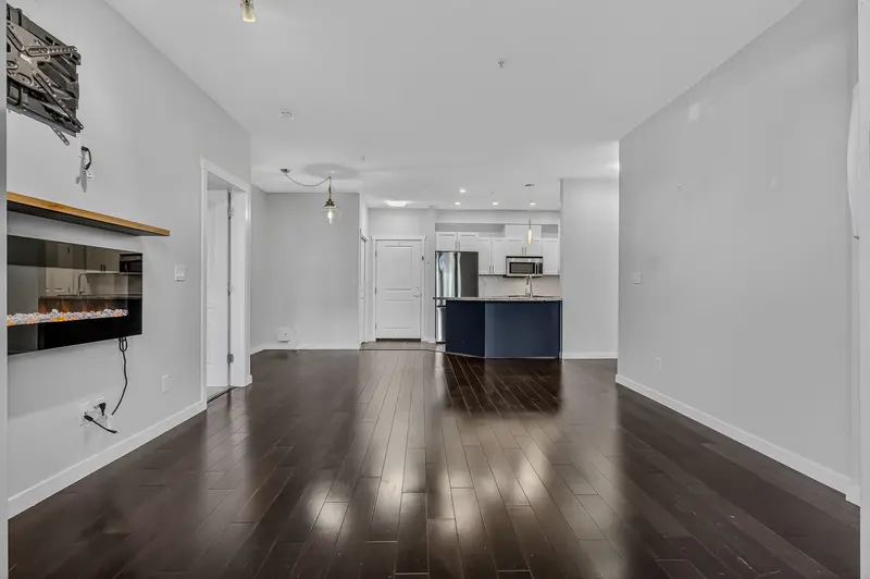 114 2336 WHYTE AVENUE - photo 2 of 25