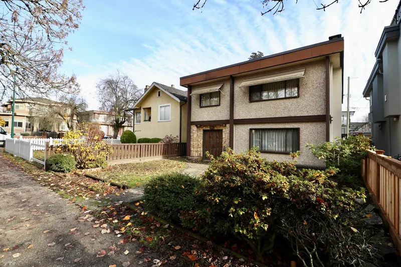 6816 ONTARIO STREET - photo 1 of 25