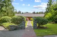13469 27 AVENUE - thumbnail 5