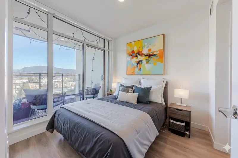 808 1045 AUSTIN AVENUE - photo 3 of 13