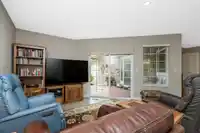 1 1854 SOUTHMERE CRESCENT - thumbnail 23
