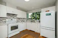202 1725 MARTIN DRIVE - thumbnail 13