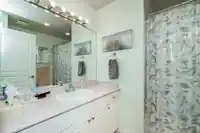 202 1725 MARTIN DRIVE - thumbnail 22
