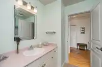 202 1725 MARTIN DRIVE - thumbnail 25