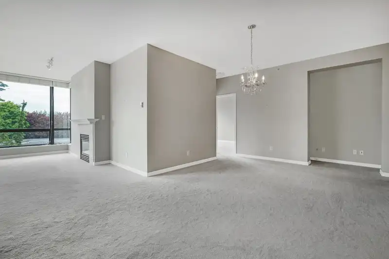 502 1550 MARTIN STREET - photo 3 of 23