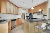 502 1550 MARTIN STREET - thumbnail 9