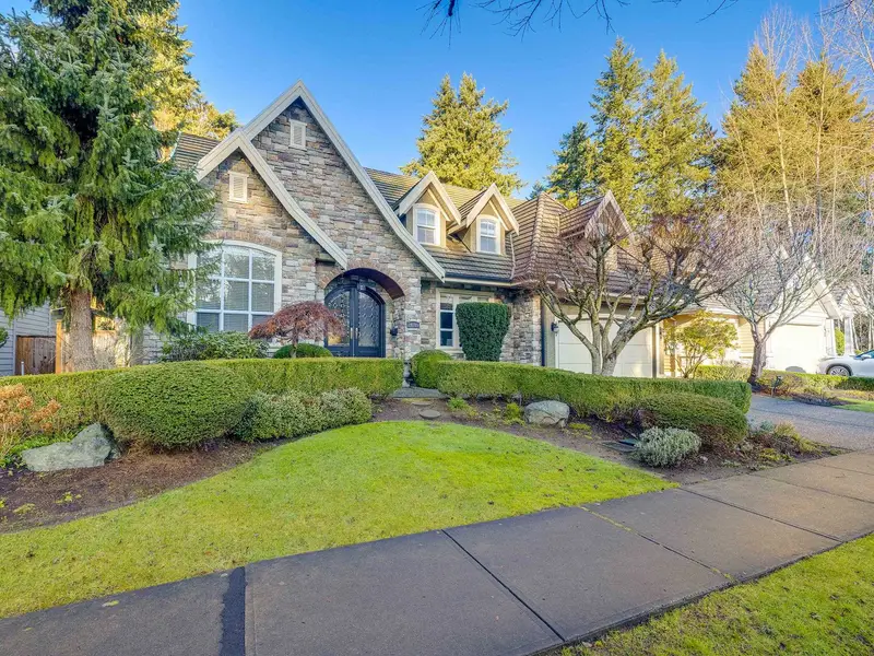 14185 33 AVENUE - photo 1 of 25