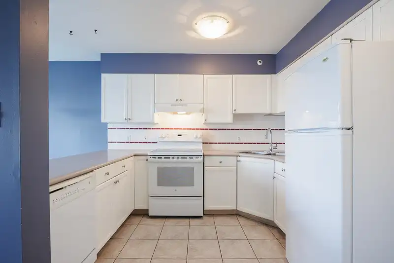 211 15233 PACIFIC AVENUE - photo 4 of 39
