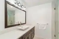 111 1785 MARTIN DRIVE - thumbnail 15