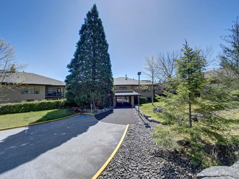 405 5855 COWRIE STREET - photo 3 of 25