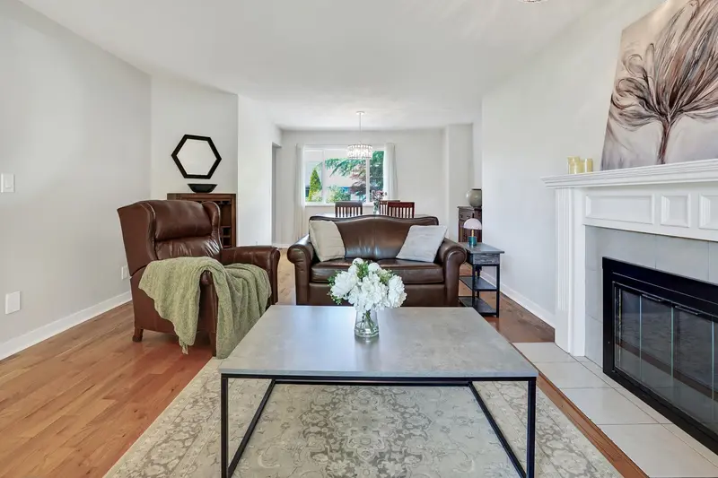 21371 86 AVENUE - photo 4 of 25