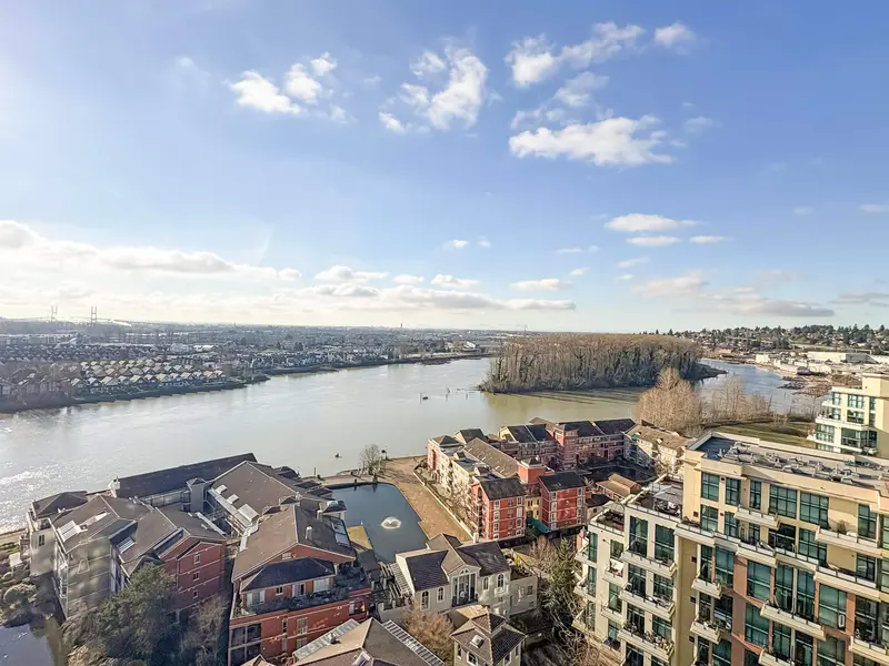 2004 1 RENAISSANCE SQUARE - photo 3 of 25