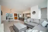 61 16685 25TH AVENUE - thumbnail 1