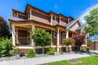 17449 2A AVENUE - thumbnail 2