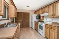 14637 16A AVENUE - thumbnail 7