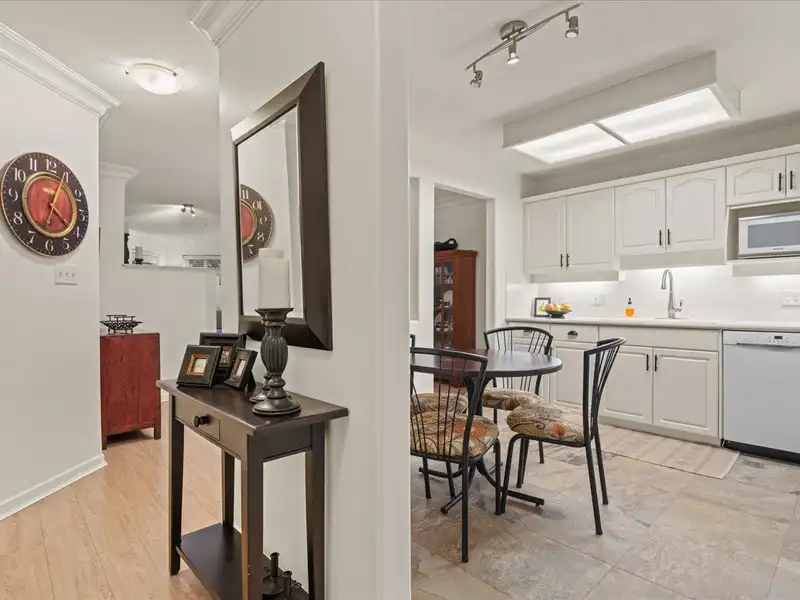 105 15340 19A AVENUE - photo 2 of 33