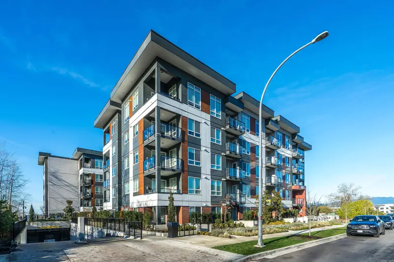 411 8117 200A STREET - photo 3 of 25