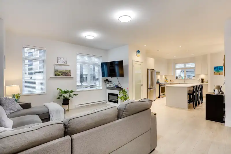 118 2070 OAK MEADOWS DRIVE - photo 4 of 29