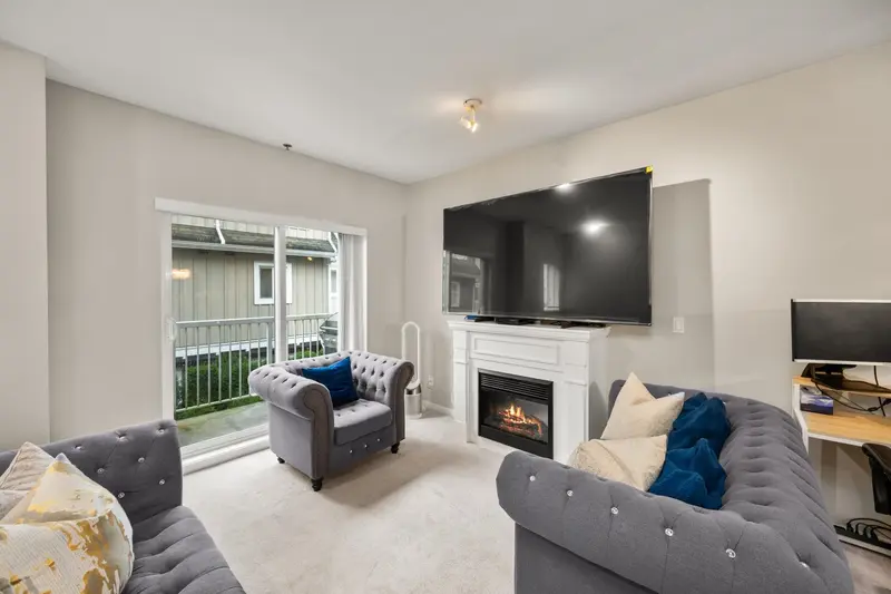 508 1661 FRASER AVENUE - photo 4 of 25