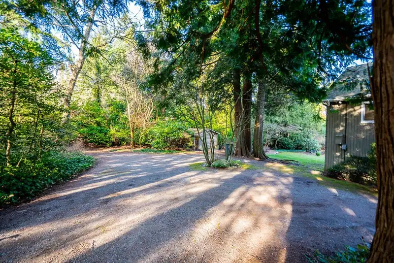 12581 CRESCENT ROAD - photo 3 of 40