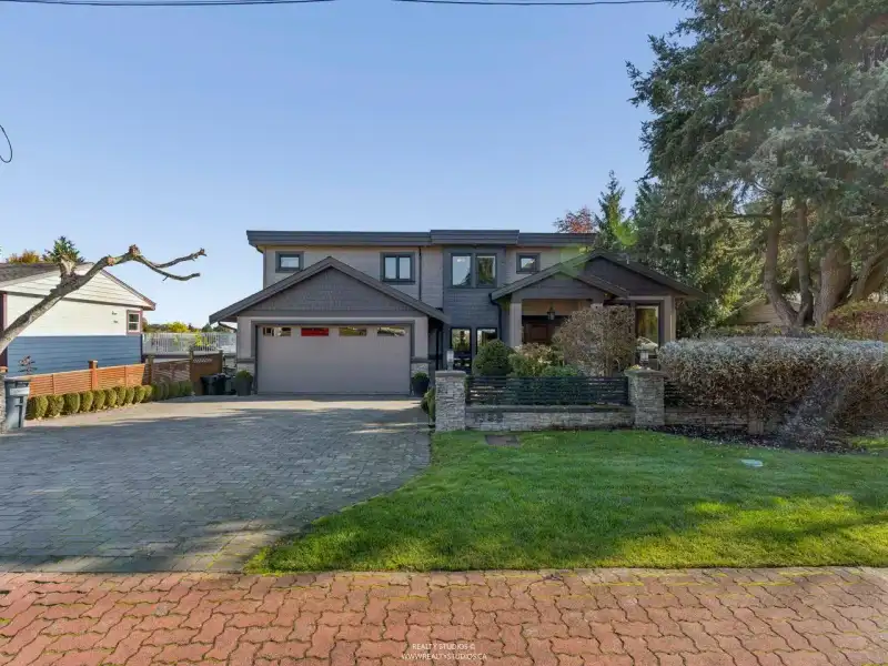 1340 KENT STREET - photo 1 of 25