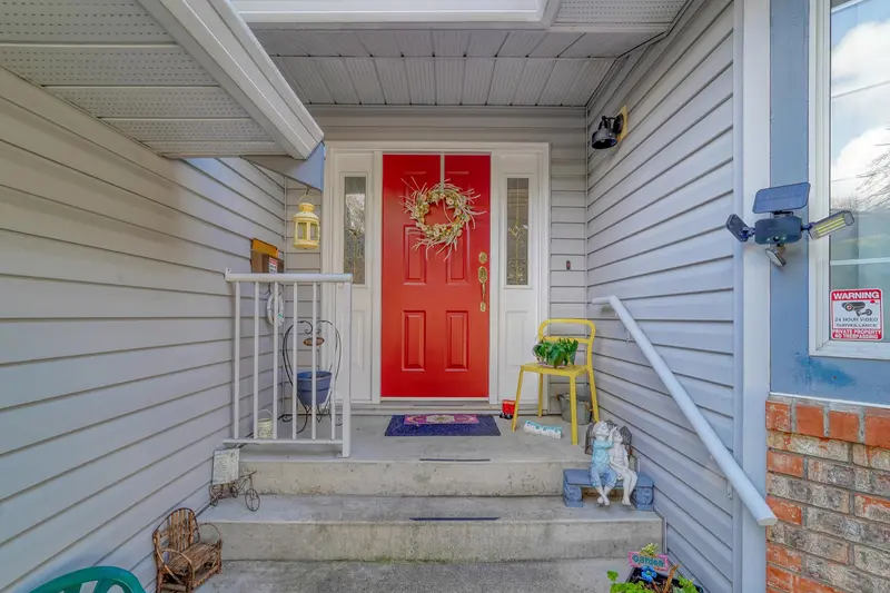 4223 200A STREET - photo 3 of 25