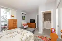 402 1785 MARTIN DRIVE - thumbnail 22