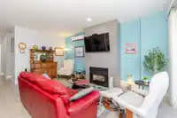 402 1785 MARTIN DRIVE - thumbnail 4
