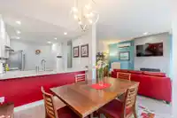 402 1785 MARTIN DRIVE - thumbnail 10
