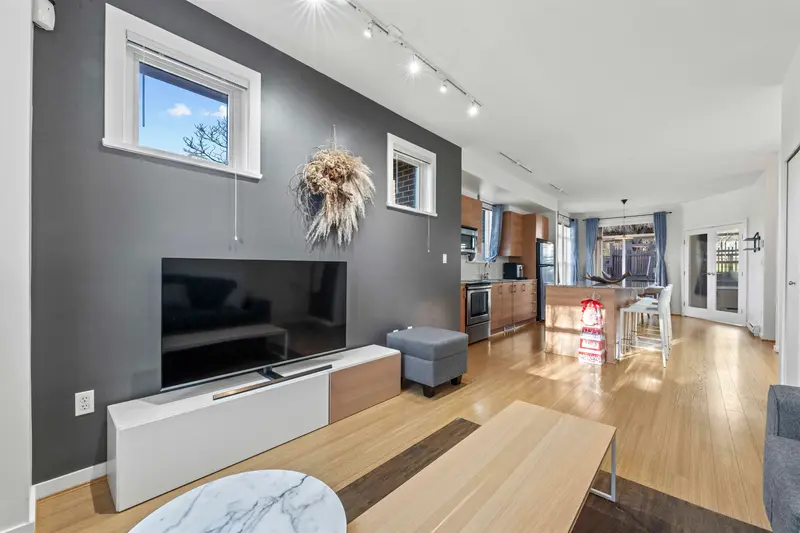 15 5771 IRMIN STREET - photo 3 of 25