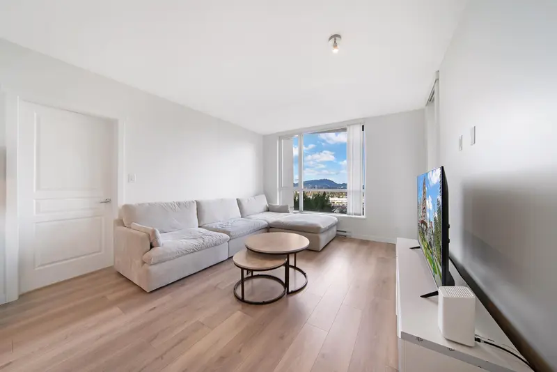 2205 3096 WINDSOR GATE - photo 3 of 18