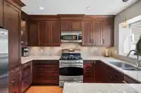 2064 150 STREET - thumbnail 12