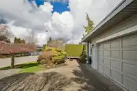 2064 150 STREET - thumbnail 5
