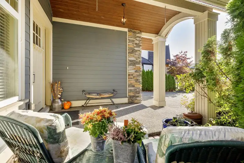 278 174A STREET - photo 2 of 40