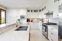 278 174A STREET - thumbnail 9