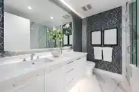 1505 1588 JOHNSTON ROAD - thumbnail 11
