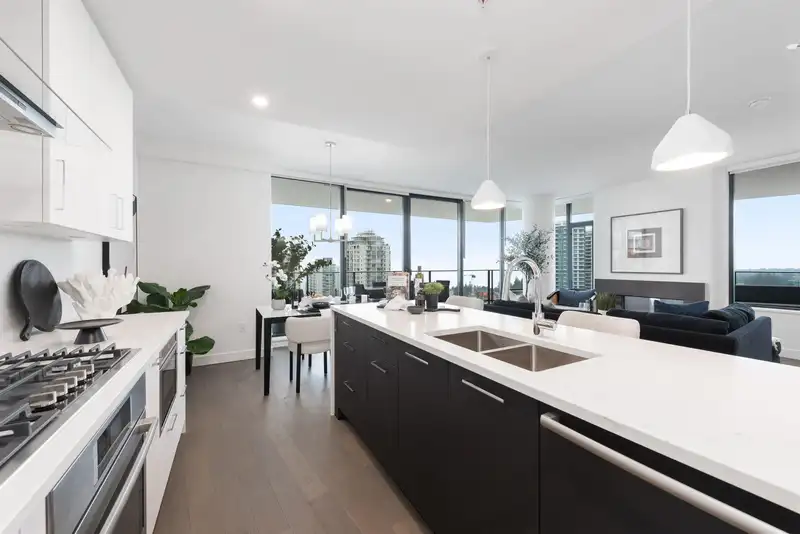 1505 1588 JOHNSTON ROAD - photo 3 of 26