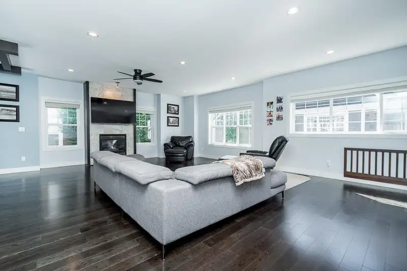 32 15988 32 AVENUE - photo 4 of 32