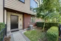 44 15688 28 AVENUE - thumbnail 1