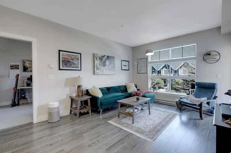 205 14550 WINTER CRESCENT - photo 4 of 37