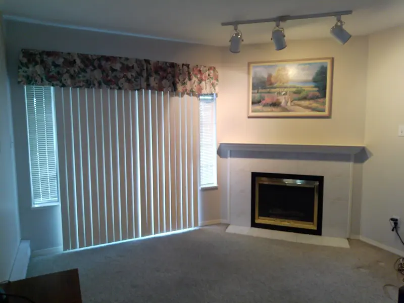 38 11502 BURNETT STREET - photo 3 of 25