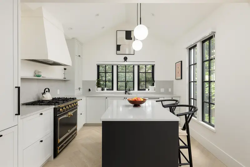 2502 W 33RD AVENUE - photo 3 of 20