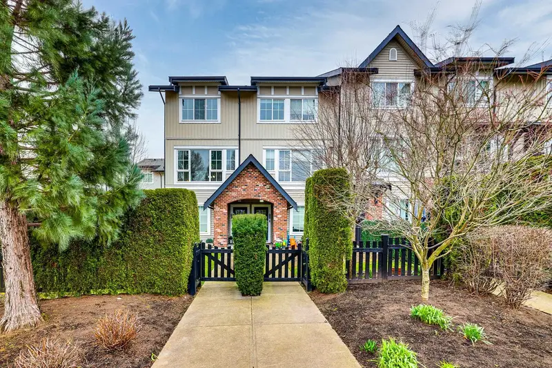 58 2450 161A STREET - photo 2 of 25