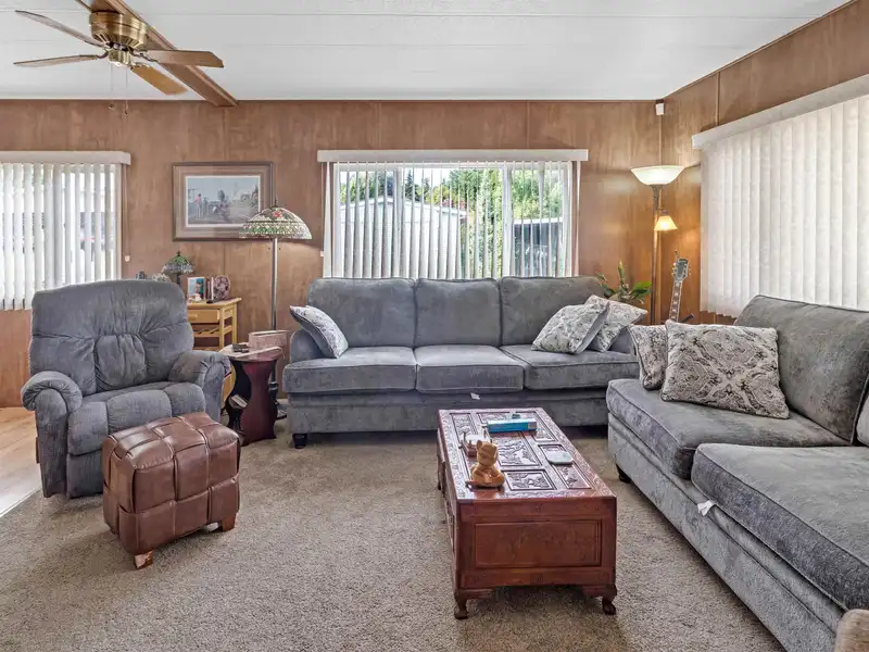 45 1640 162 STREET - photo 4 of 25