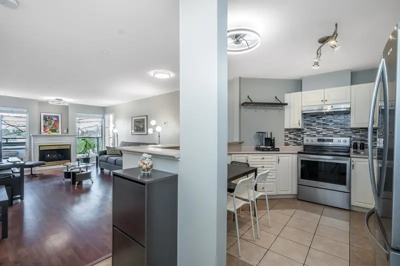 207 33738 KING ROAD - photo 3 of 25