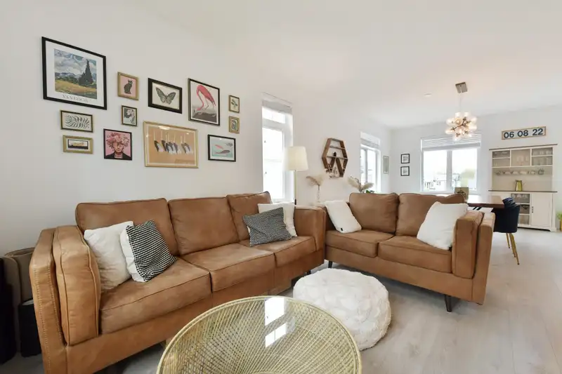 44 2070 OAK MEADOWS DRIVE - photo 4 of 37