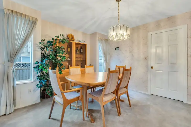 1921 155 STREET - photo 4 of 35
