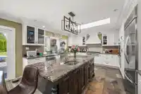 382 194 STREET - thumbnail 11