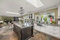 382 194 STREET - thumbnail 10