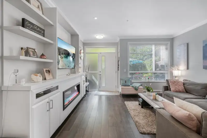 2 2978 159 STREET - photo 2 of 34